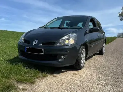Gebraucht Renault Clio II 75 PS (55 kW) 2006 Grau Limousine
