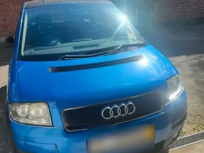 Gebraucht Audi A2 75 PS (55 kW) 2003 Blau Kleinwagen