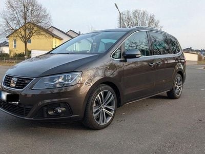 Gebraucht Seat Alhambra FR-Line 150 PS (110 kW) 2022 Braun Van / Kleinbus