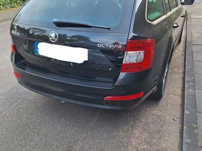 gebraucht Skoda Octavia 2.0 TDI DSG Ambition Combi Ambition