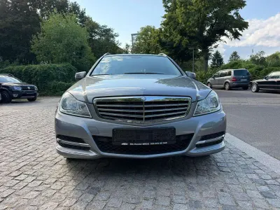 Gebraucht Mercedes C180 156 PS (114 kW) 2011 Palladiumsilber  metalliclack Kombi