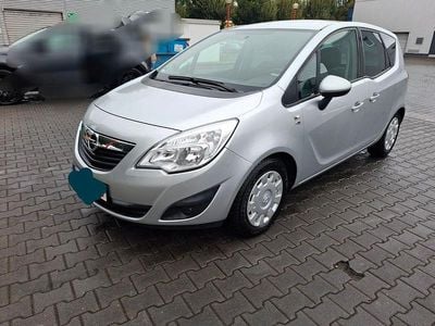 Silber Gebraucht 2012 Opel Meriva Van / Kleinbus | 4.250 € (Guter Preis)