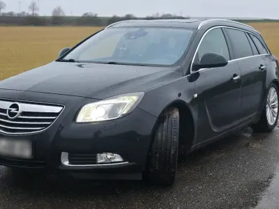 Gebraucht Opel Insignia Eco 160 PS (117 kW) 2013 Schwarz Kombi