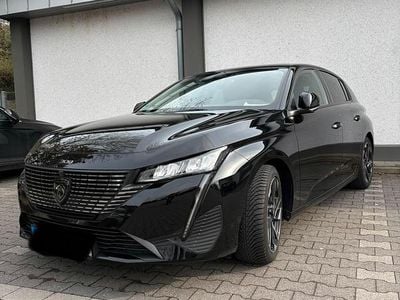 Gebraucht Peugeot 308 Allure 131 PS (96 kW) 2023 Schwarz Limousine