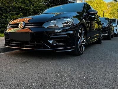 Second-hand VW Golf VII R 300 CP (220 kW) 2019 Negru Berlinǎ