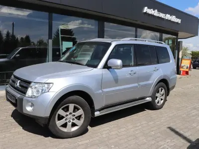 Begagnad Mitsubishi Pajero Intense 170 HK (125 kW) 2009 Silver SUV
