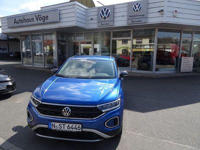 Second-hand VW T-Roc Goal 150 CP (110 kW) 2024 Albastru SUV