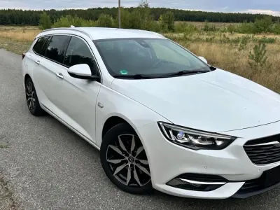 Gebraucht Opel Insignia Business 170 PS (125 kW) 2018 Weiß Kombi