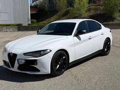 Usata Alfa Romeo Giulia Super 150 CV (110 kW) 2017 Bianco Berlina