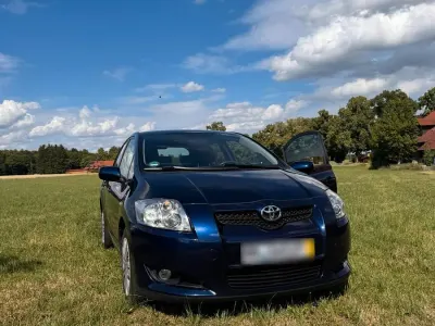 Gebraucht Toyota Auris 97 PS (71 kW) 2007 Blau Kleinwagen