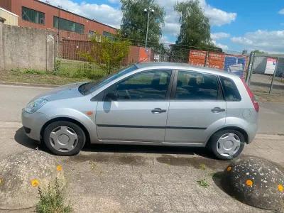 Gebraucht Ford Fiesta 69 PS (50 kW) 2006 Grau Kleinwagen