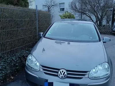 Usata VW Golf IV 110 CV (80 kW) 2004 Berlina