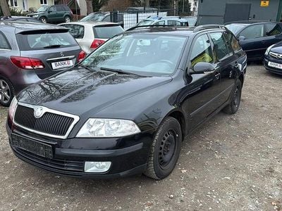 Schwarz Gebraucht 2008 Skoda Octavia Kombi | 1.200 € (Guter Preis)