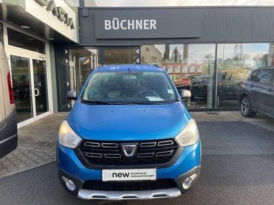 Blau Gebraucht 2018 Dacia Lodgy Stepway Van / Kleinbus | 11.990 € (Teuer)