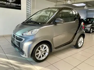 Gebraucht Smart ForTwo Cabrio 84 PS (61 kW) 2015 Schwarz Cabrio
