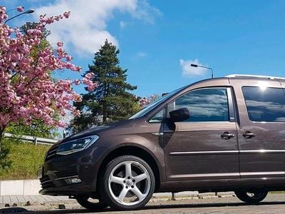 Braun Gebraucht 2016 VW Caddy Highline Van / Kleinbus | 15.900 € (Teuer)