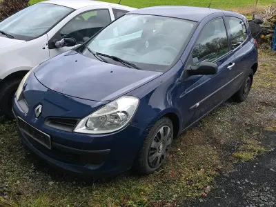 Gebraucht Renault Clio III 75 PS (55 kW) 2006 Blau Kleinwagen