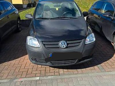 Gebraucht VW Fox 54 PS (39 kW) 2009 Schwarz Kleinwagen
