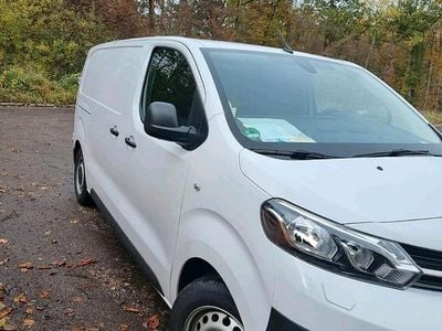 Gebraucht Toyota Proace 120 PS (88 kW) 2023 Weiß Van / Kleinbus