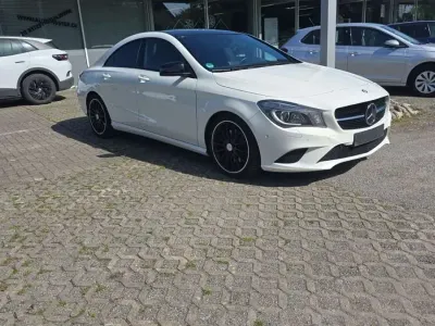 Gebraucht Mercedes CLA250 Night 211 PS (155 kW) 2013 Weiß Limousine