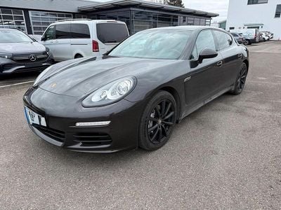 Grau Gebraucht 2015 Porsche Panamera Limousine | 27.500 € (Guter Preis)