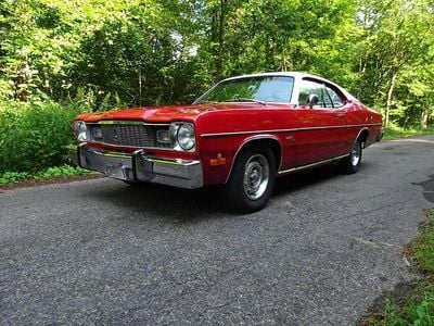 Gebraucht Plymouth Duster 102 PS (75 kW) 1975 Rot Limousine