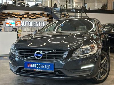 Gebraucht Volvo V60 Business Edition 190 PS (139 kW) 2017 Grau Kombi