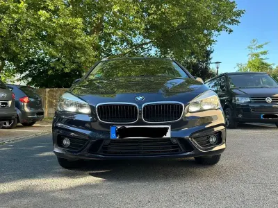 Gebraucht BMW 220 Gran Tourer Sport Line 190 PS (139 kW) 2016 Blau Van / Kleinbus