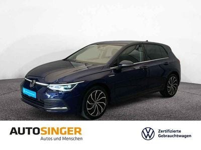 Blau Gebraucht 2023 VW Golf Style Limousine | 22.980 € (Fairer Preis)