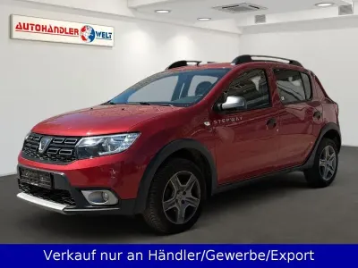 Käytetty Dacia Sandero Stepway 90 HP (66 kW) 2017 Punainen Katumaasturi