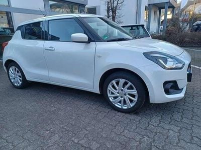 Gebraucht Suzuki Swift Comfort 90 PS (66 kW) 2021 Weiß Kleinwagen