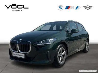 Gebraucht BMW 218 Active Tourer 136 PS (100 kW) 2024 Sanremo green Van / Kleinbus