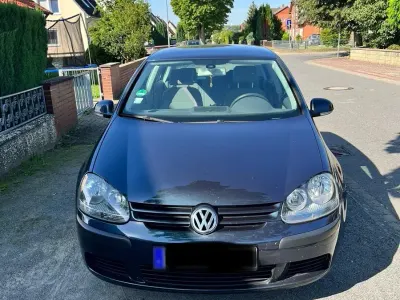 Gebraucht VW Golf V 90 PS (66 kW) 2004 Blau Kleinwagen
