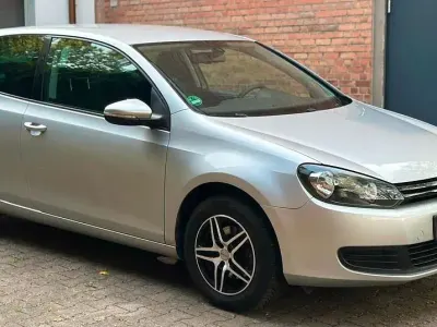 Gebraucht VW Golf VI Trendline 80 PS (58 kW) 2009 Silber Kleinwagen