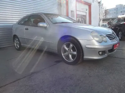 Gebraucht Mercedes C180 143 PS (105 kW) 2004 Silber Coupé