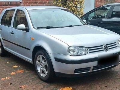 Usata VW Golf IV 102 CV (75 kW) 1999 Argento Utilitaria