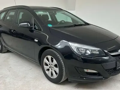 Gebraucht Opel Astra Style 140 PS (102 kW) 2015 Karbonschw graphitschw midnigh Kombi