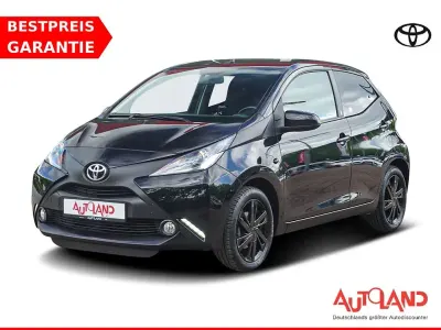 Używany Toyota Aygo 69 KM (50 kW) 2018 Czarny Hatchback