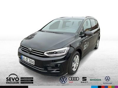Gebraucht VW Touran Highline 150 PS (110 kW) 2024 Deep black perleffekt Van / Kleinbus