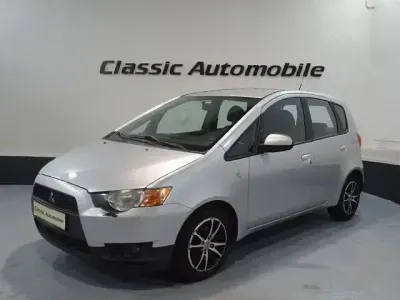 Gebraucht Mitsubishi Colt Inform 95 PS (69 kW) 2009 Silber Kleinwagen