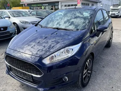 Gebraucht Ford Fiesta 100 PS (73 kW) 2017 Blau Kleinwagen