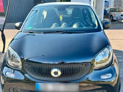 Gebraucht Smart ForFour 71 PS (52 kW) 2016 Schwarz Kleinwagen