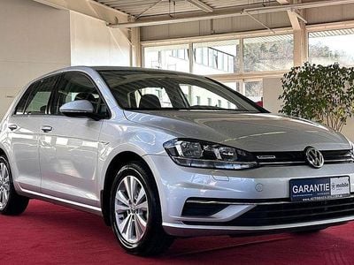 Gebraucht VW Golf VII Comfortline 131 PS (96 kW) 2019 Reflexsilber metallic Limousine