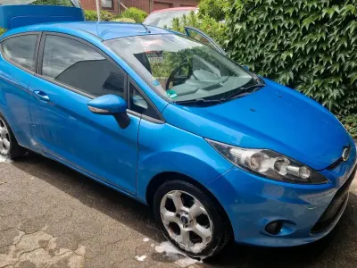 Gebraucht Ford Fiesta 60 PS (44 kW) 2009 Blau Kleinwagen