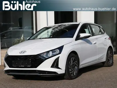 Neu Hyundai i20 Trend 90 PS (66 kW) 2025 Atlas white Kleinwagen