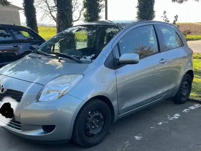 Second-hand Toyota Yaris 2006 Gri Coupe