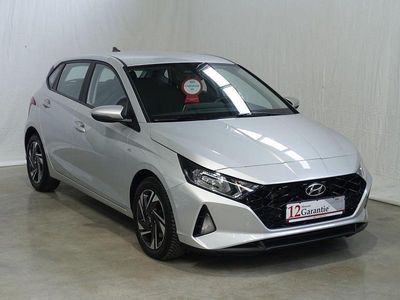 Gebraucht Hyundai i20 Trend 120 PS (88 kW) 2022 Silber Kleinwagen