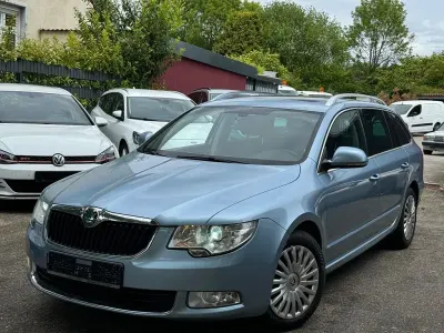 Gebraucht Skoda Superb Exclusive 170 PS (125 kW) 2013 Blau Limousine