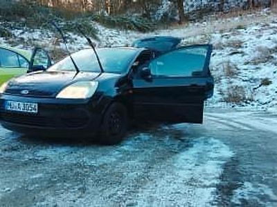 Gebraucht Ford Fiesta 70 PS (51 kW) 2003 Schwarz Kleinwagen
