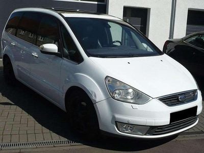Second-hand Ford Galaxy Platinum 175 CP (128 kW) 2009 Alb Monovolum